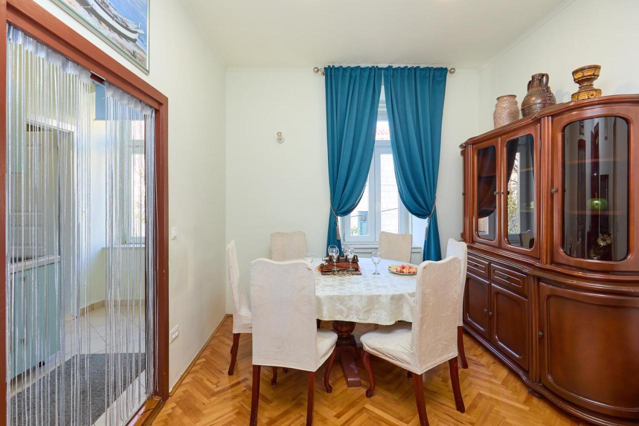 Spacious 4 Bedroom Appartamento *