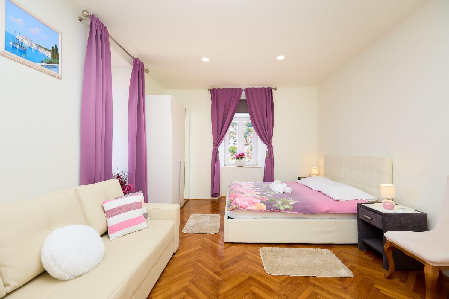Spacious 4 Bedroom Appartamento Ragusa