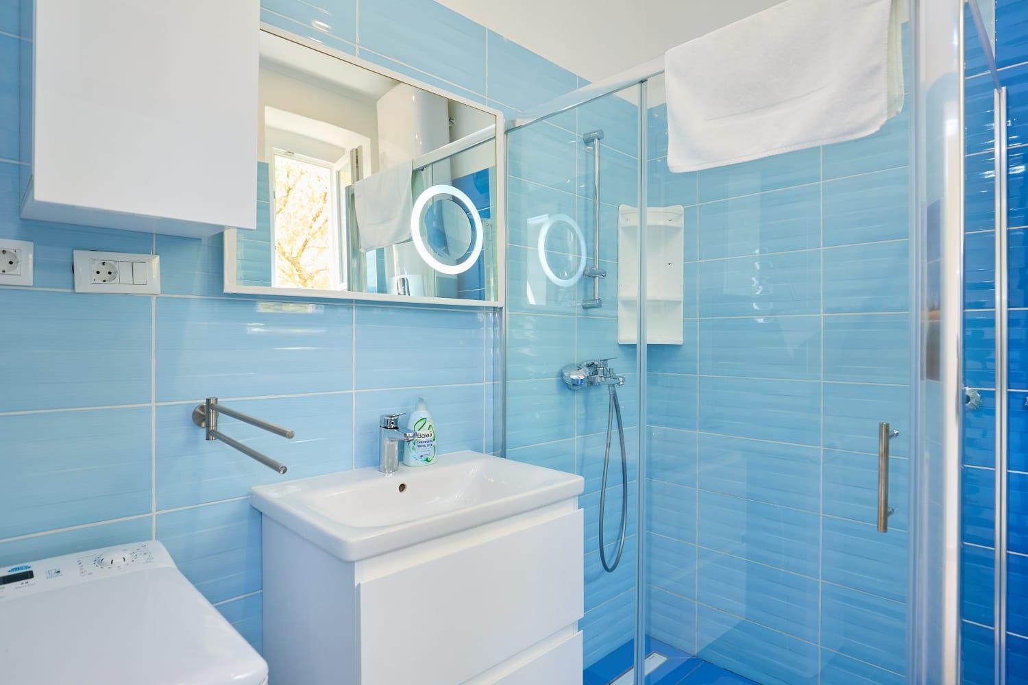 Spacious 4 Bedroom Appartamento *
